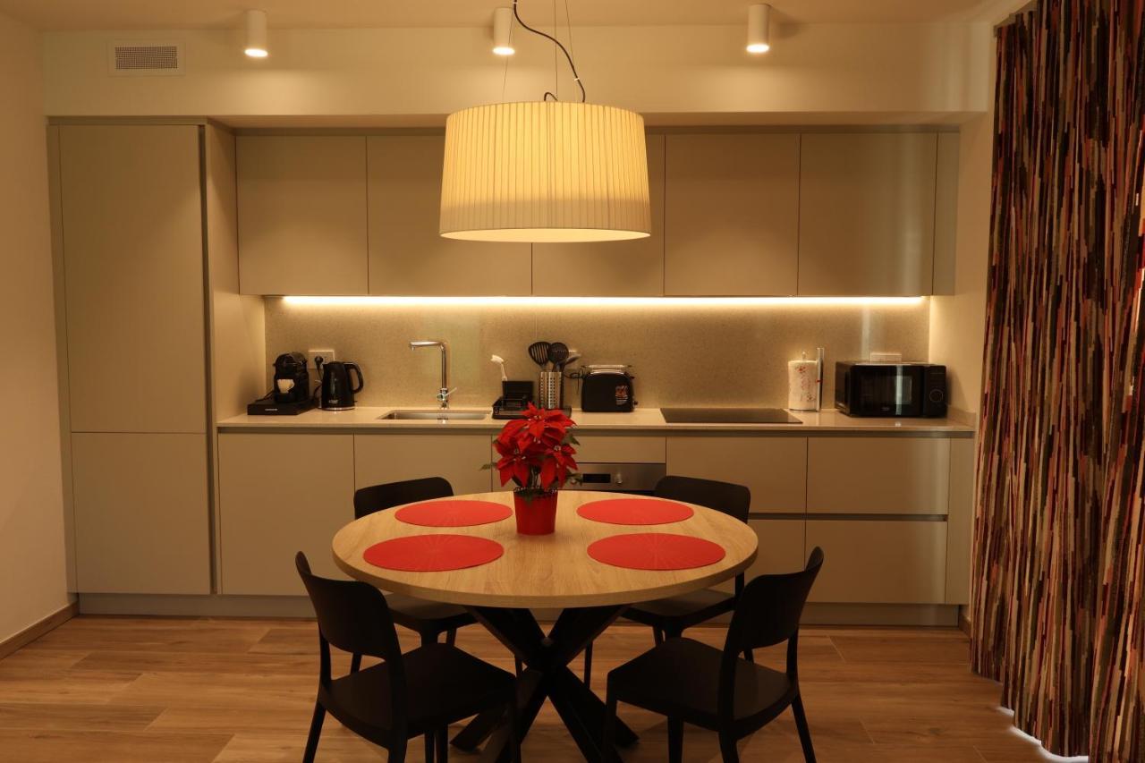 Maison Miravalle Wifi Parcheggio Giardino أَويستا المظهر الخارجي الصورة