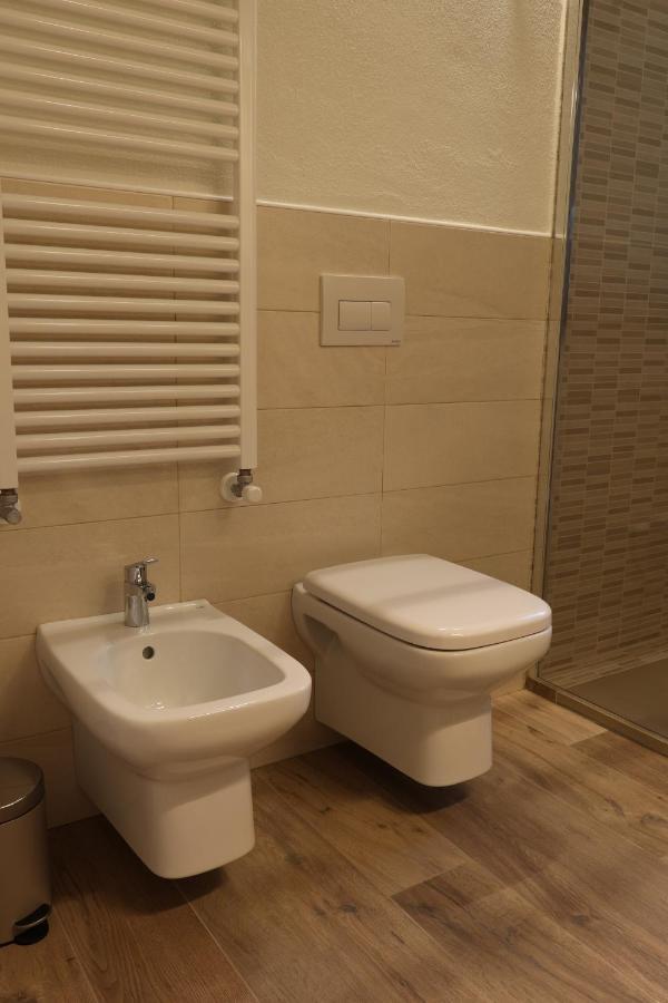 Maison Miravalle Wifi Parcheggio Giardino أَويستا المظهر الخارجي الصورة